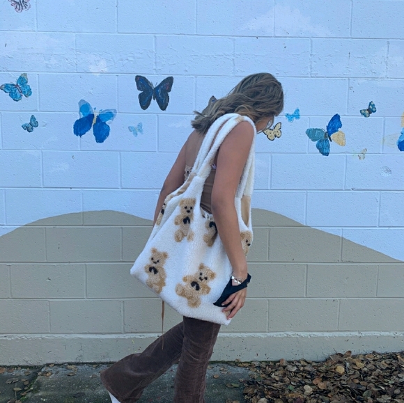 Faux shearling cartoon tote bag - Picture 4 of 4